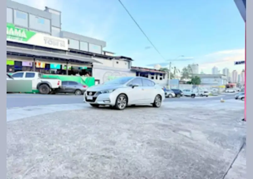 Nissan Versa 2023 Automática 34000km